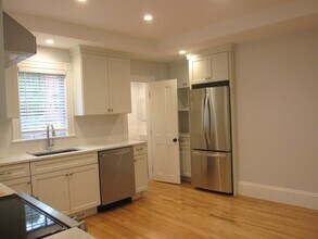 567 Commonwealth Ave in Newton, MA - Building Photo - Building Photo