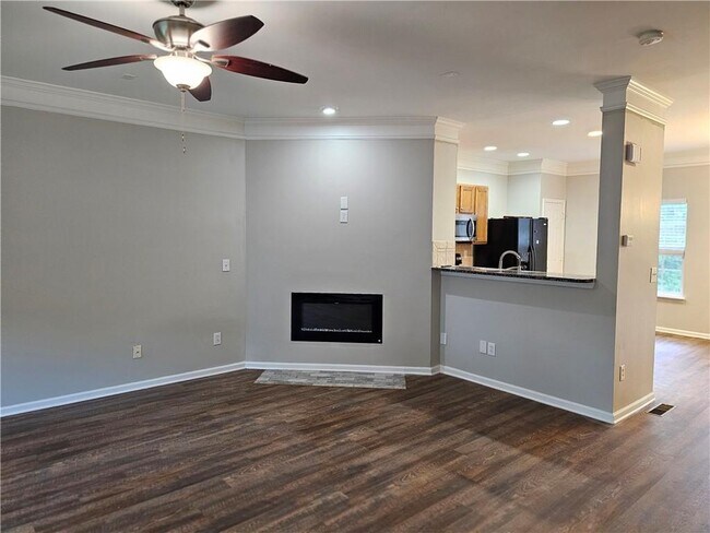 2137 Meadow Peak Rd in Duluth, GA - Building Photo - Building Photo