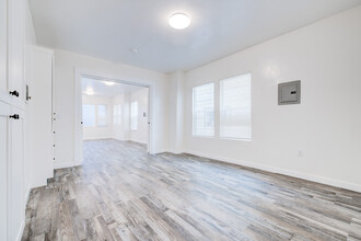 12 1/2 25th Pl in Venice, CA - Building Photo - Building Photo