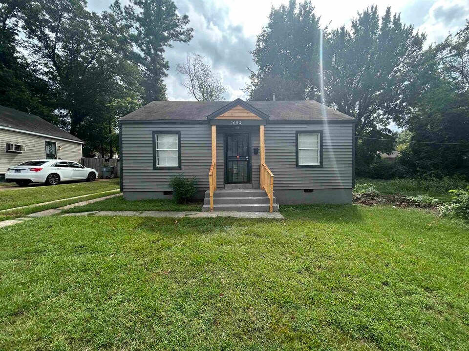 2603 Snowden Ave in Memphis, TN - Building Photo