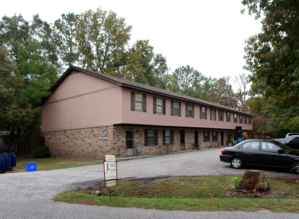 Pinecrest Apartments in Charleston, SC - Building Photo