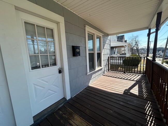 119 W Poplar St in Grove City, PA - Building Photo - Building Photo