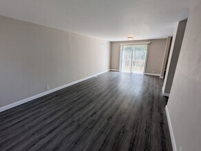 10256 Ashbrook Dr in St. Louis, MO - Building Photo - Building Photo