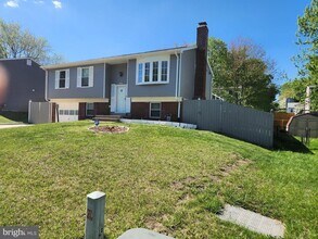 14318 Lindendale Rd in Woodbridge, VA - Building Photo - Building Photo