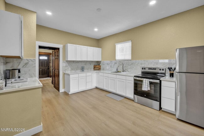 33 W 8th St in Reno, NV - Building Photo - Building Photo