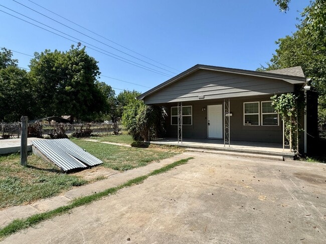 property at 315 SW J Ave