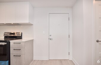 12065 Rue de Blois in Mirabel, QC - Building Photo - Building Photo