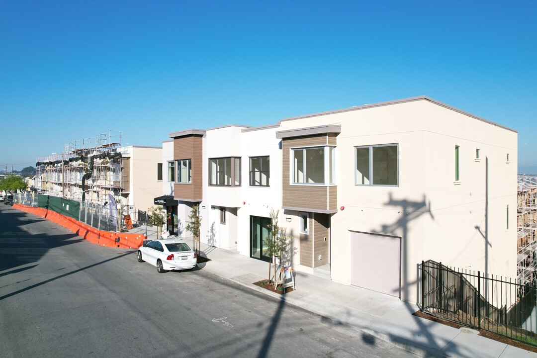 Lofton at Portola in San Francisco, CA - Foto de edificio