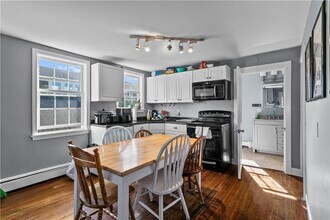12 Callender Ave in Newport, RI - Building Photo - Building Photo