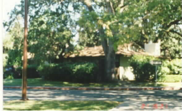 2060 Camel Ln in Walnut Creek, CA - Foto de edificio - Building Photo