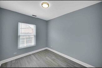 1111 W 62nd St-Unit -2 in Chicago, IL - Building Photo - Building Photo