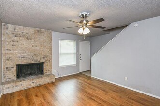 2017 Paisley Dr in Arlington, TX - Building Photo - Building Photo