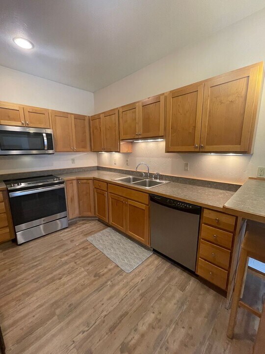 6227 Shiloh Avenue Unit C in Whitefish, MT - Building Photo