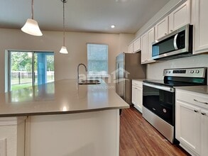 22493 Bellini Cir in Land O Lakes, FL - Foto de edificio - Building Photo