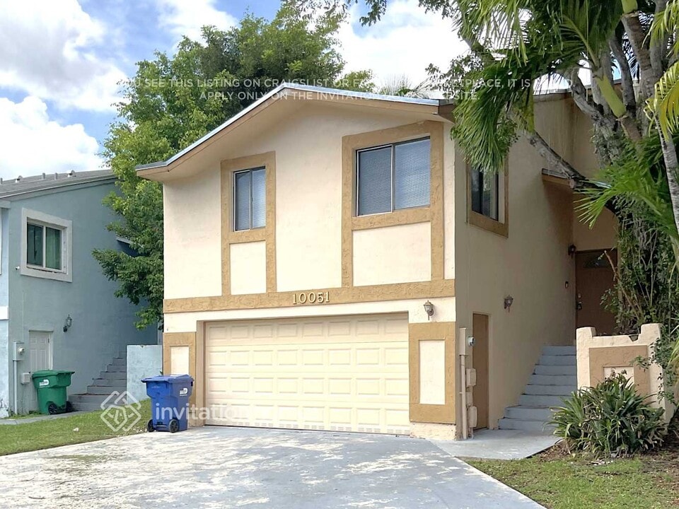 10051 SW 218th St in Cutler Bay, FL - Building Photo