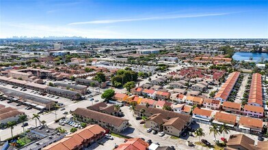2412 W 54th Pl in Hialeah, FL - Building Photo - Building Photo