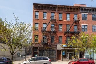 591 Myrtle Ave in Brooklyn, NY - Building Photo - Building Photo