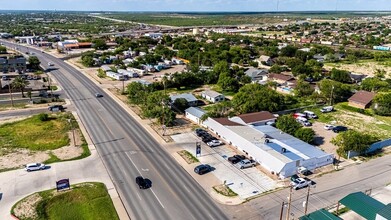 2222 Del Rio Blvd, Unit 2022 in Eagle Pass, TX - Building Photo - Building Photo