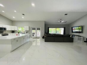 4644 NW 99th Ln in Coral Springs, FL - Building Photo - Building Photo