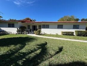 2500 SW 58th Ave in Miami, FL - Building Photo - Building Photo