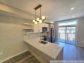 33 Copeland St in Boston, MA - Building Photo