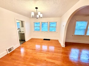 2755 Grandview Ave in Alton, IL - Building Photo - Building Photo