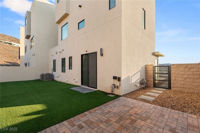 property at 350 Solitude Peak Ln