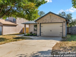 11010 Victors Hill in San Antonio, TX - Building Photo - Building Photo