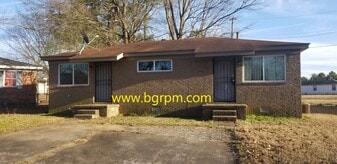 208-210 Smart St in Jacksonville, AR - Building Photo