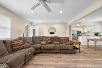 3390 Carolina St in Columbus, IN - Foto de edificio - Building Photo