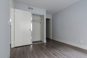 Meridian Hollywood in Los Angeles, CA - Building Photo - Interior Photo