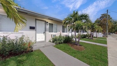 891 SW 5th St in Miami, FL - Building Photo - Building Photo