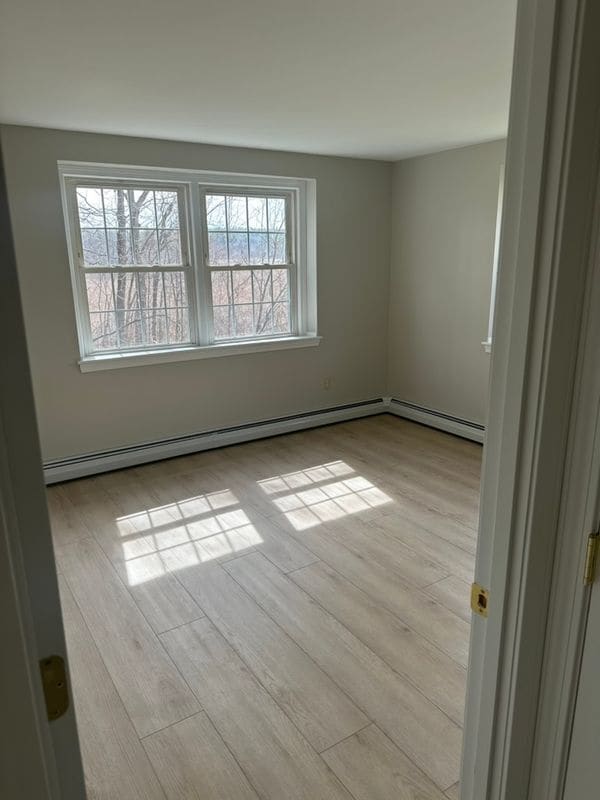 95 E Broadway in Derry, NH - Building Photo - Building Photo