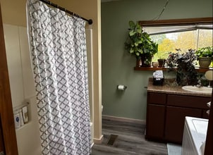 13530 Scatter Ridge Rd in Athens, OH - Foto de edificio - Building Photo