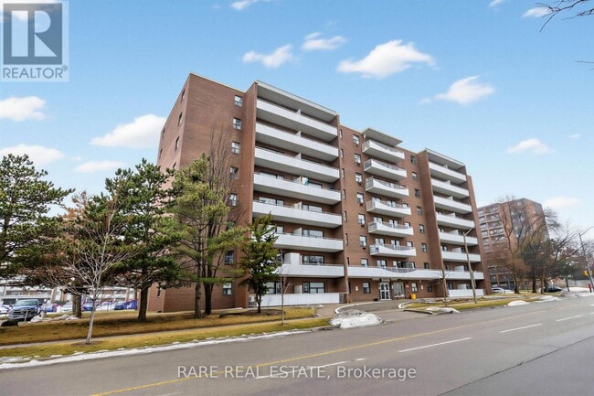 3320 Fieldgate Dr in Mississauga, ON - Building Photo - Building Photo