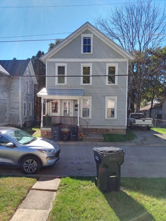 415 Rankin St in Warren, PA - Building Photo