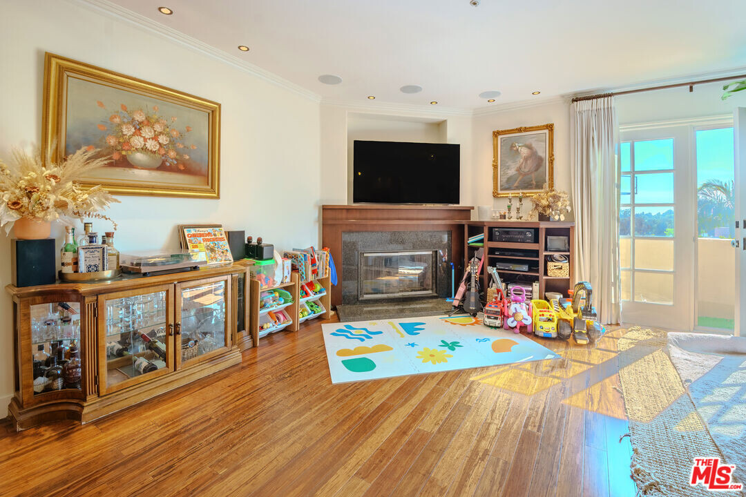 1278 S Camden Dr in Los Angeles, CA - Building Photo