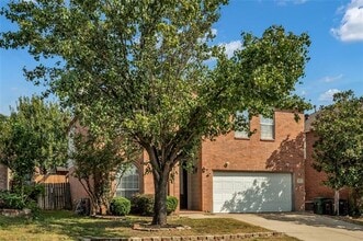 12825 Chittamwood Trail in Euless, TX - Foto de edificio - Building Photo