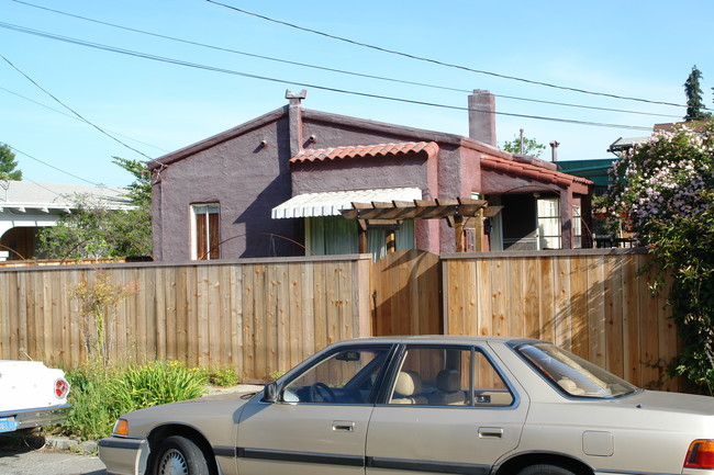 1641 Lincoln St in Berkeley, CA - Building Photo - Building Photo