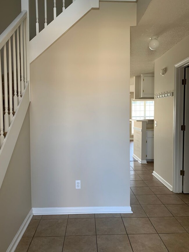 128 N Spring View Dr in Enterprise, AL - Building Photo - Building Photo