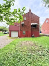 126 Briarwood Dr in Pittsburgh, PA - Building Photo - Building Photo