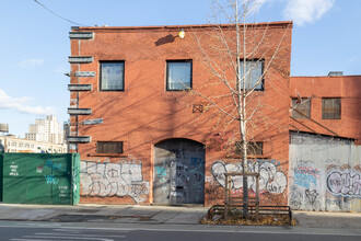 261 Bond St in Brooklyn, NY - Foto de edificio - Building Photo