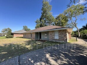 15628 Antietam Ave in Baton Rouge, LA - Building Photo - Building Photo