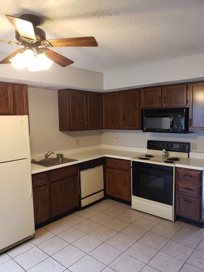 4122 Glendale Dr in Springfield, IL - Foto de edificio - Building Photo
