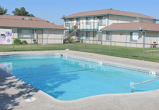 Buena Vista Apartments in Merced, CA - Building Photo - Building Photo