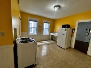 13 Anson St, Unit 2 in Boston, MA - Building Photo - Building Photo