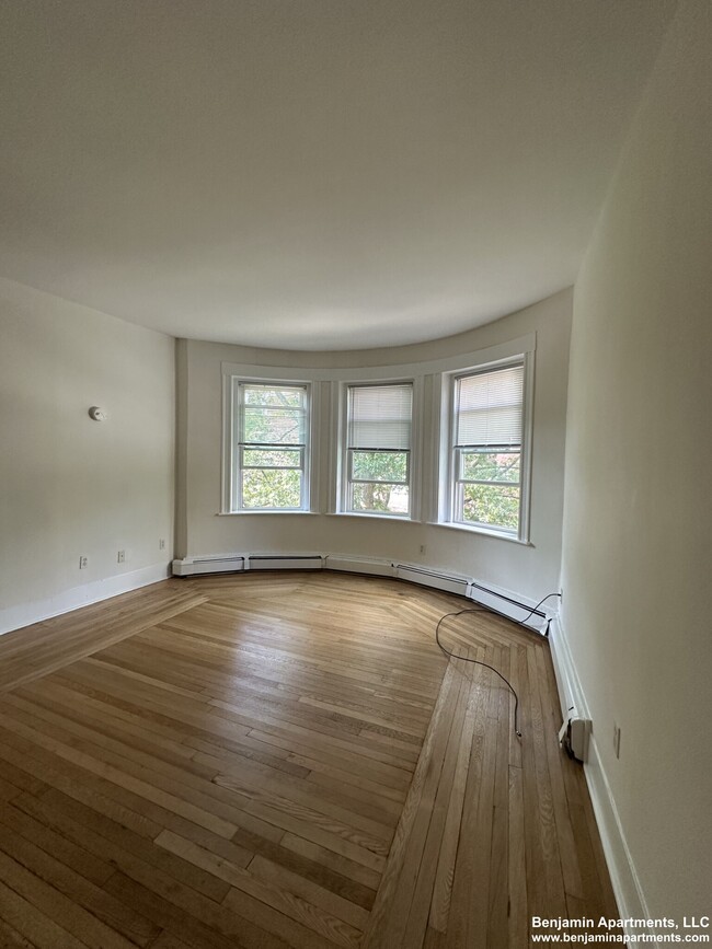 21 Fairbanks St, Unit 31 in Brookline, MA - Building Photo - Building Photo