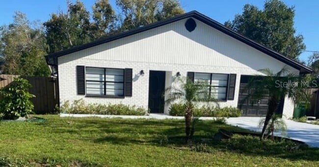 property at 5008 E Parade St