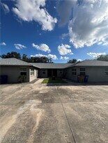12369-12377 First St in Ft. Myers, FL - Building Photo