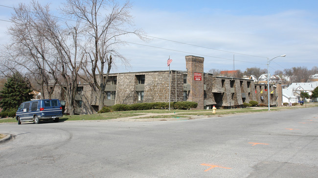 Continental House Apartments in Omaha, NE - Building Photo - Building Photo